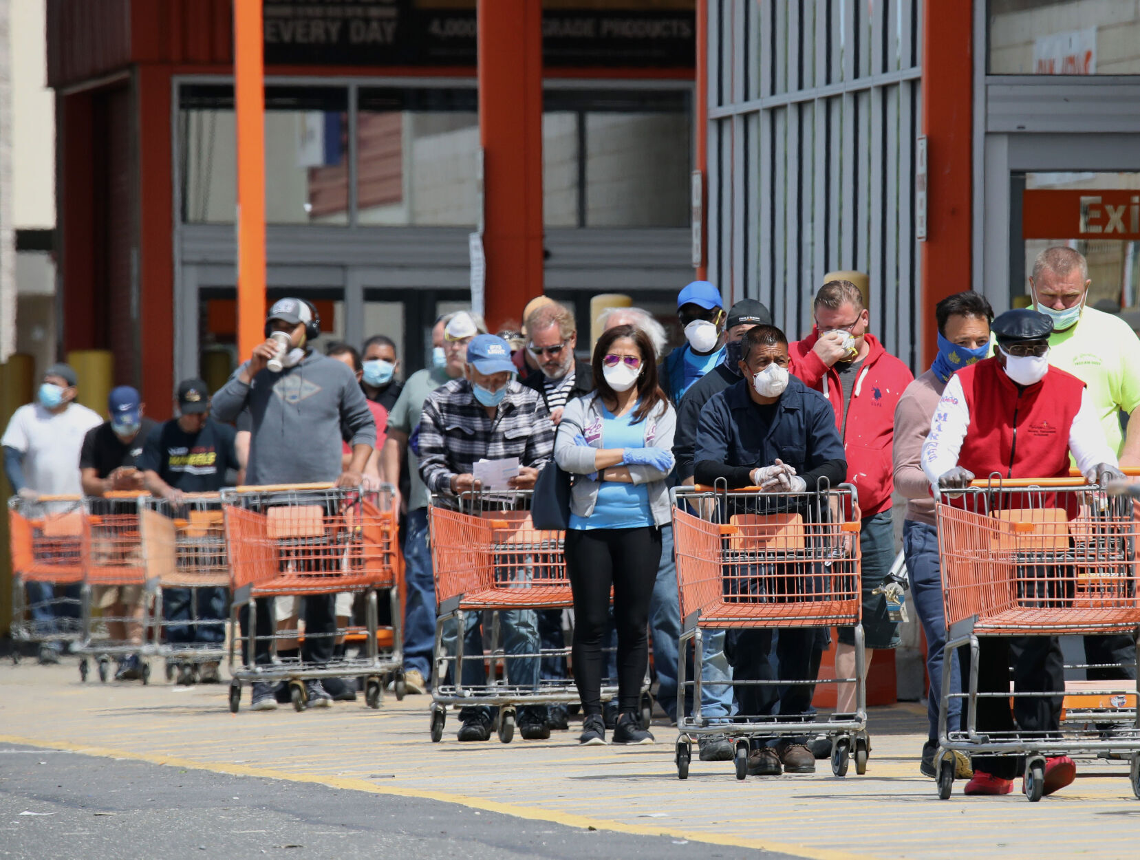 Walmart and others will still serve customers who refuse to wear masks, despite new rules